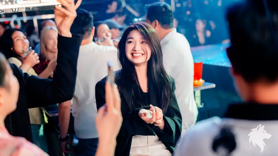 享受 Club 的女性